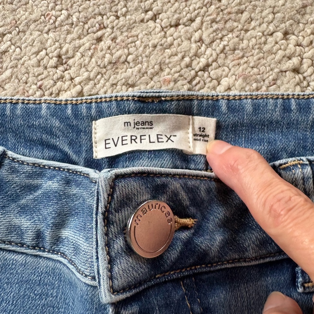 Maurices Everflex Light Blue Slim Straight Mid Rise Jeans - Picture 3 of 7